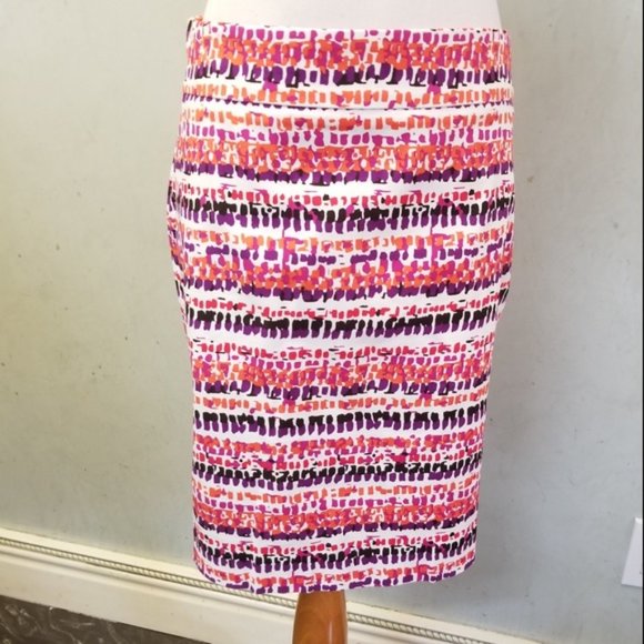 NWOT Ann Taylor Madison pencil skirt size 2 (B20) - Picture 7 of 8